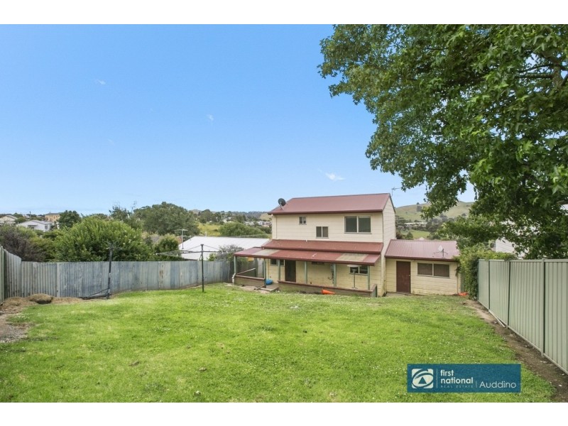 12A South Railway Crescent, Korumburra VIC 3950
