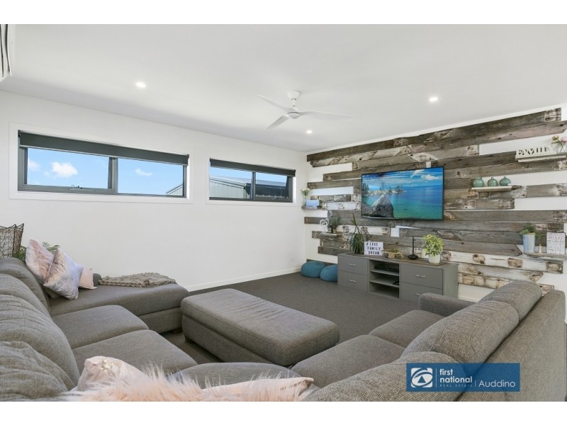 24 Carr Avenue, Leongatha VIC 3953