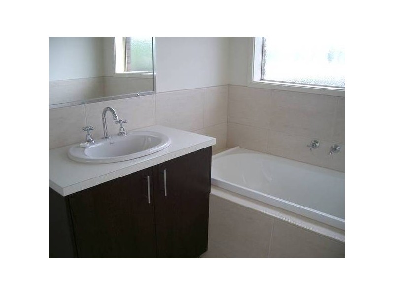 11 ISABELLA BOULEVARD, Korumburra VIC 3950