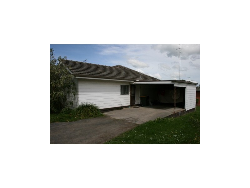 20 BATES AVENUE, Korumburra VIC 3950