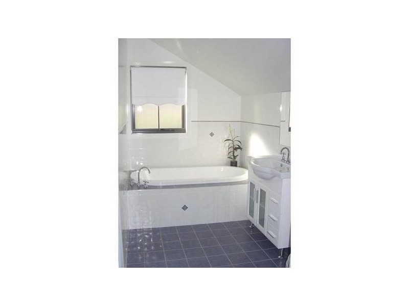 11 Isabella BOULEVARD, Korumburra VIC 3950