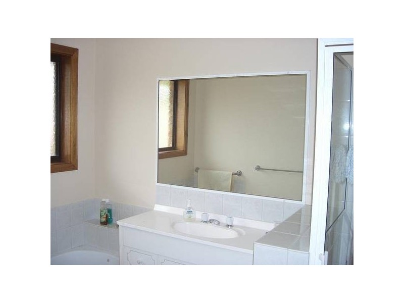 36 Valleyview PARADE, Korumburra VIC 3950