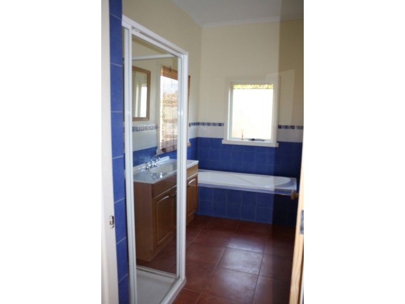 1 NUTTAL STREET, Korumburra VIC 3950