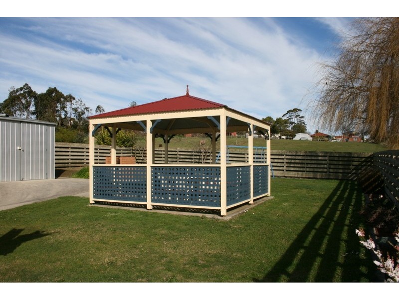 34 Valley View Parade, Korumburra VIC 3950