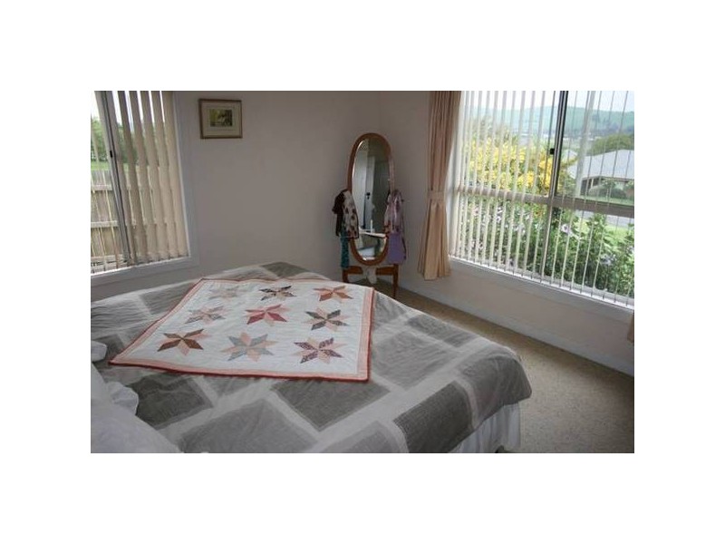 33 Mc Queen Avenue, Korumburra VIC 3950