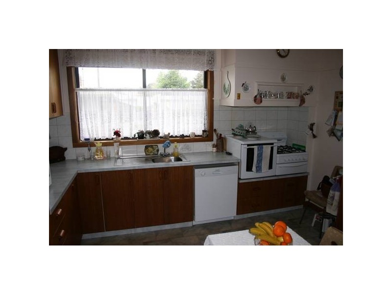 33 Mc Queen Avenue, Korumburra VIC 3950