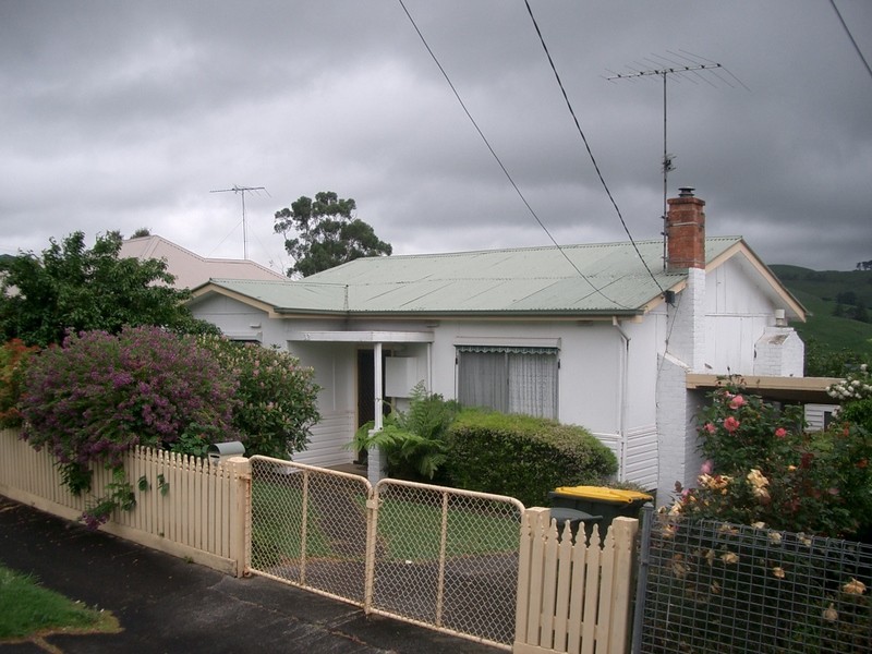 32 GORDON STREET, Korumburra VIC 3950