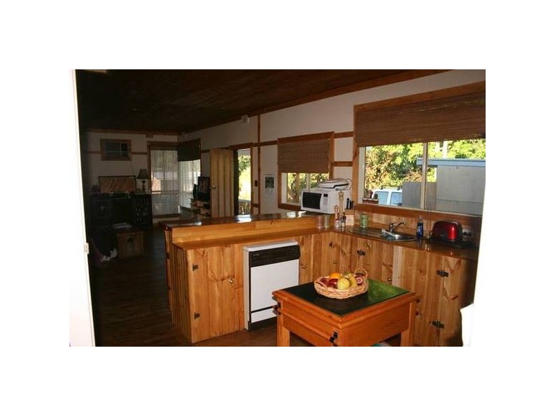 15 Queen Street, Loch VIC 3945