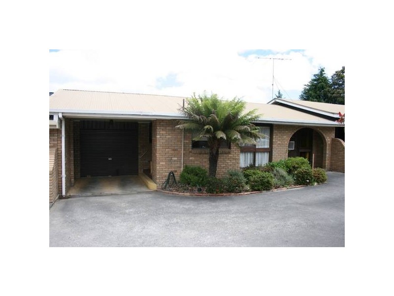 2/4 Ruddville Avenue, Korumburra VIC 3950