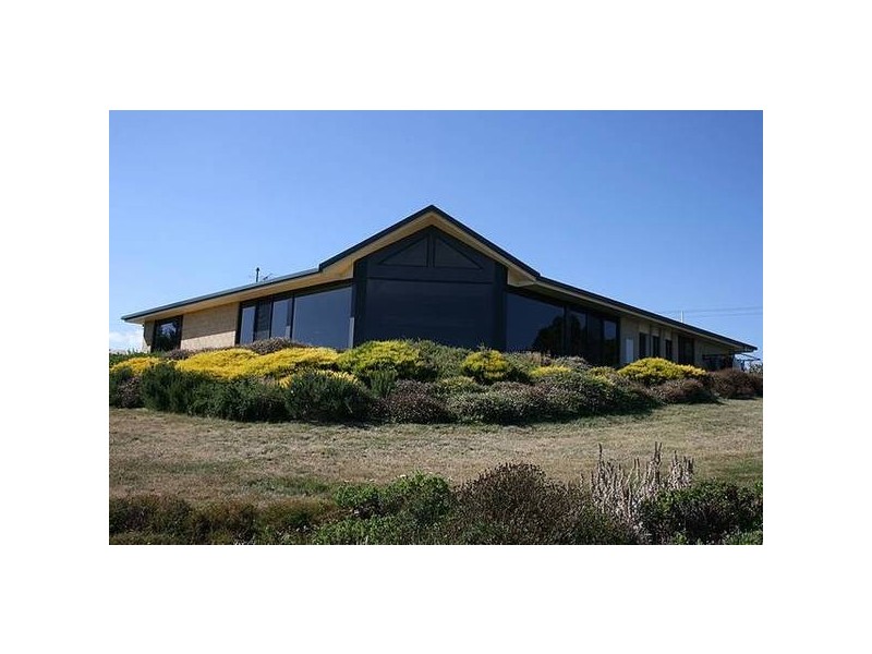 9 Cross Street, Outtrim VIC 3951