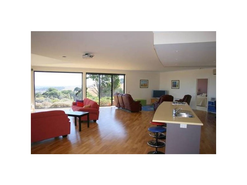 9 Cross Street, Outtrim VIC 3951