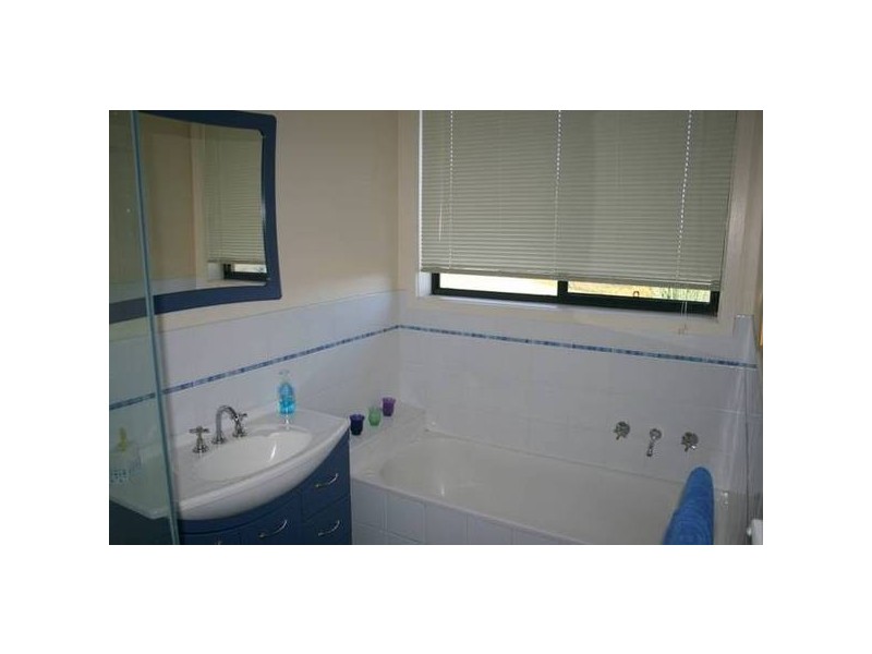 9 Cross Street, Outtrim VIC 3951