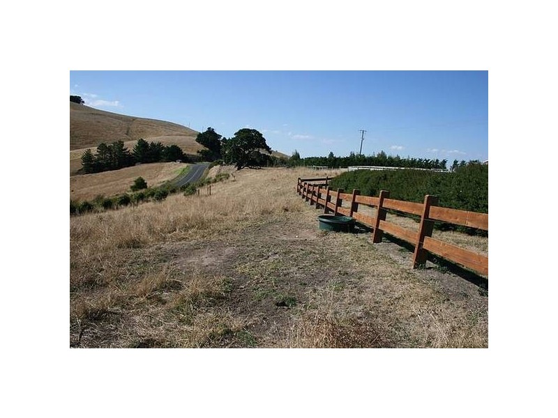 9 Cross Street, Outtrim VIC 3951