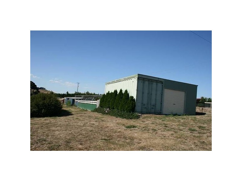 9 Cross Street, Outtrim VIC 3951