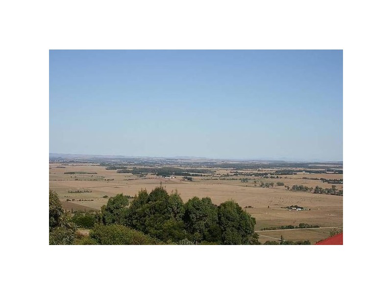 9 Cross Street, Outtrim VIC 3951