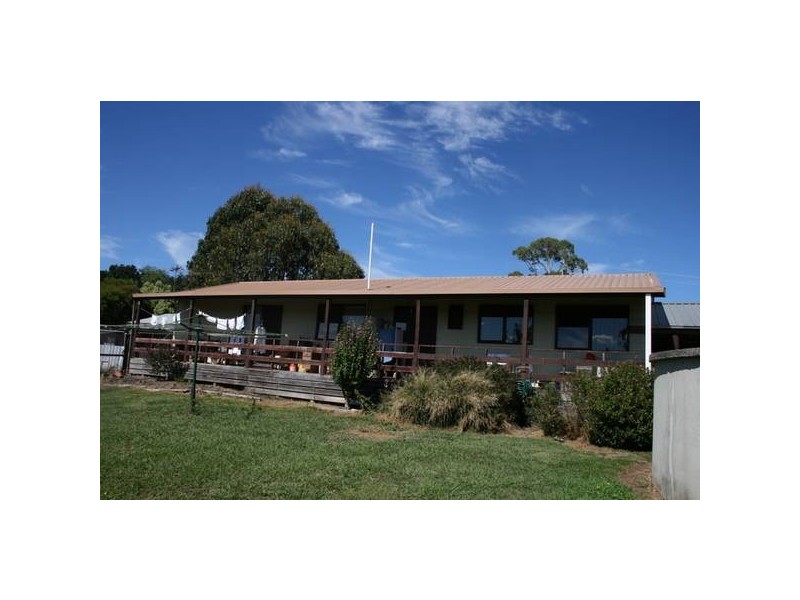 1a Victoria Street, Loch VIC 3945