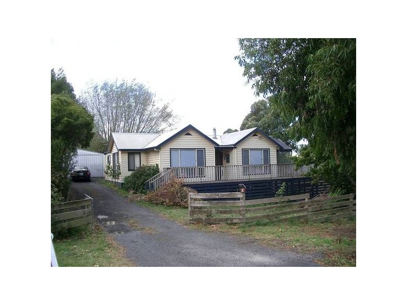 1 LOWER GORDON STREET, Korumburra VIC 3950