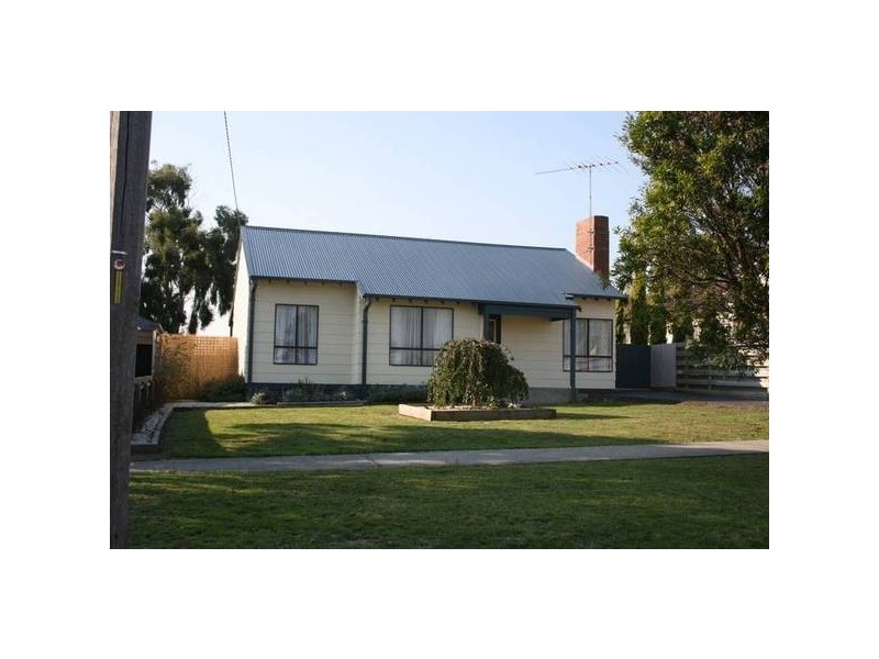 12 Mc Queen Ave, Korumburra VIC 3950