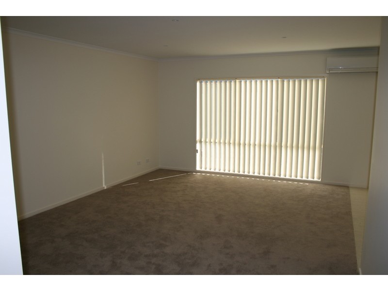 18 ISABELLA BOULAVARD, Korumburra VIC 3950