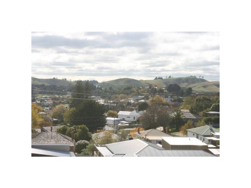 39 McQueen Ave, Korumburra VIC 3950