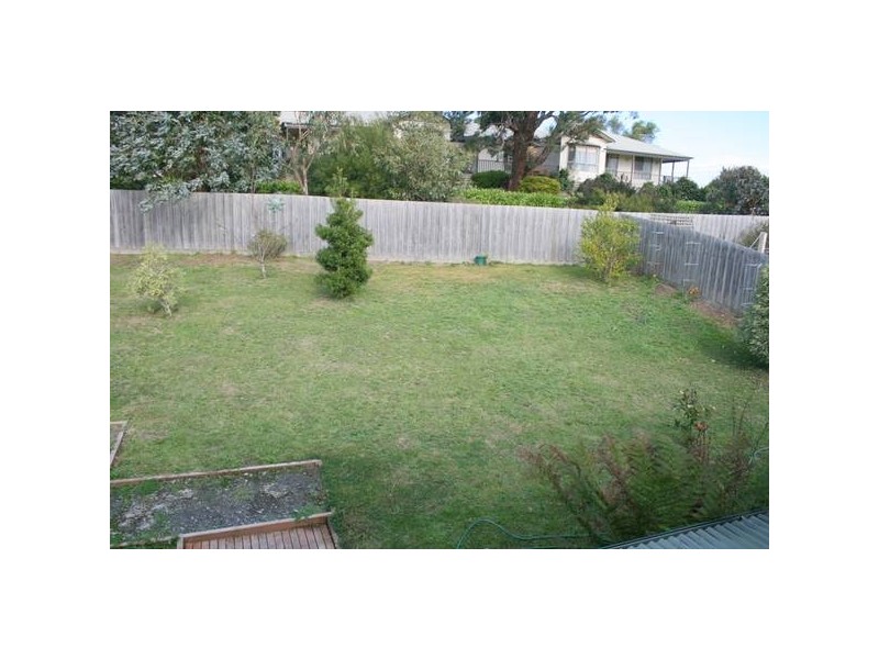 39 McQueen Ave, Korumburra VIC 3950