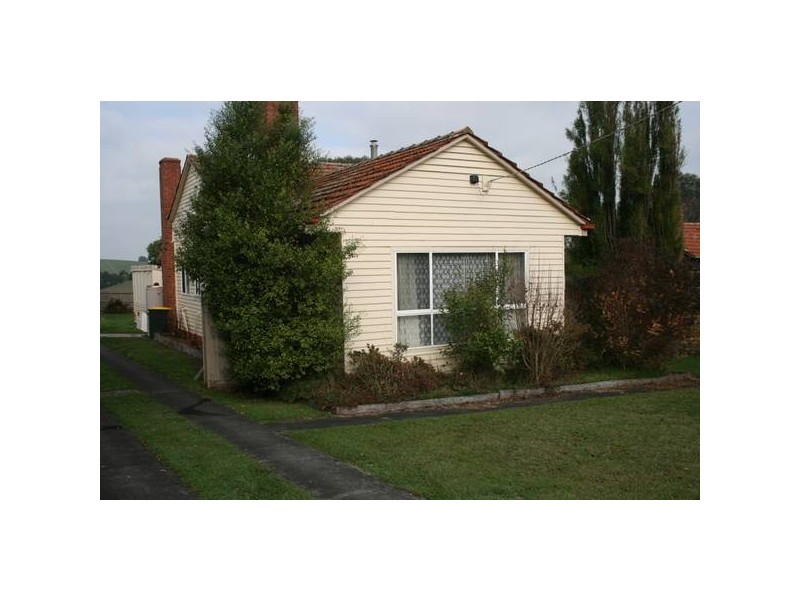 1 Mc Queen Ave, Korumburra VIC 3950