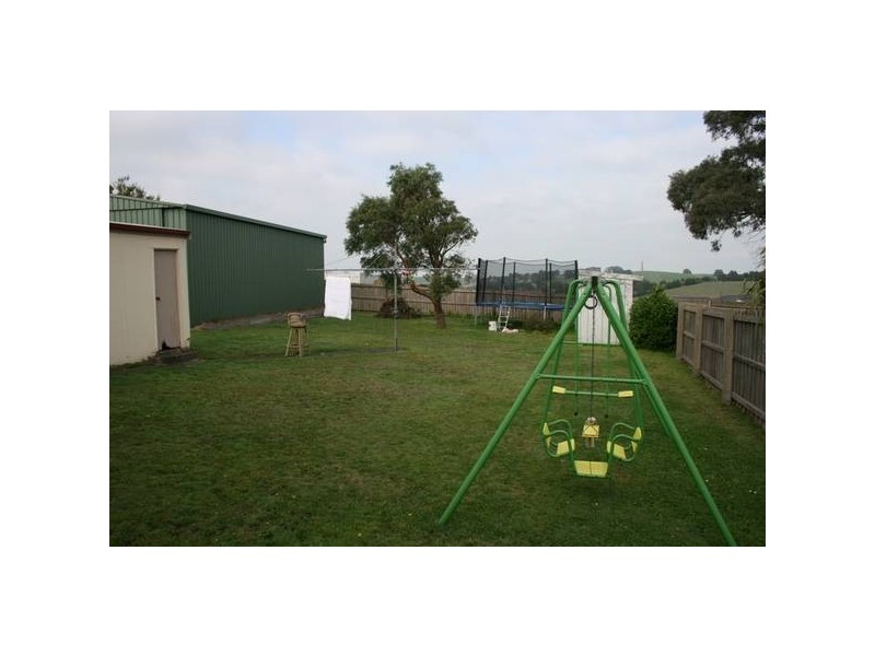 1 Mc Queen Ave, Korumburra VIC 3950