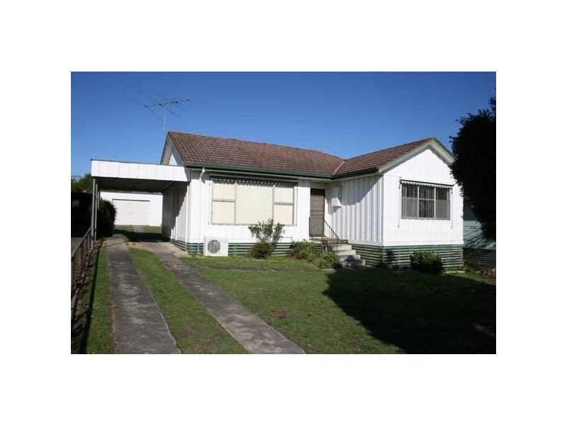 13 Hawkins Street, Korumburra VIC 3950