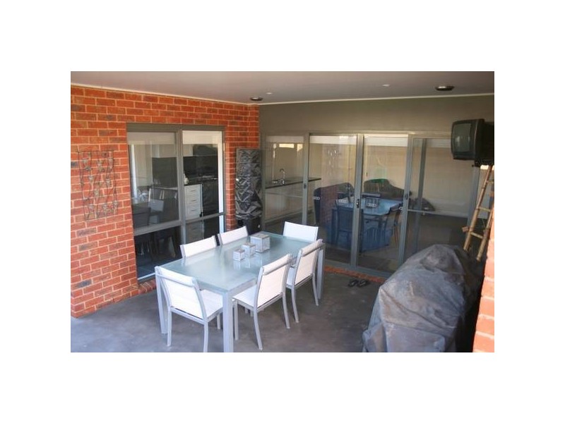 8 Woodford Place, Korumburra VIC 3950