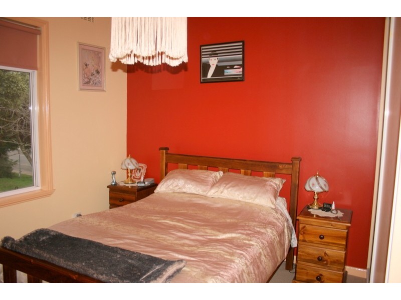 57 Main Road, Korumburra VIC 3950