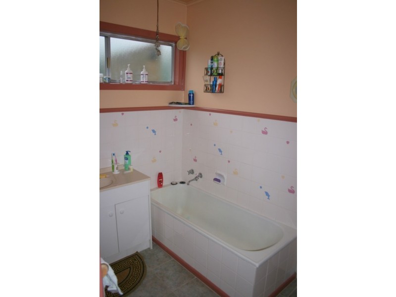 57 Main Road, Bena VIC 3946