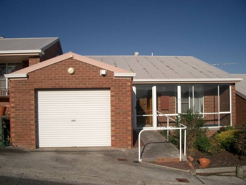 5 KARMAI COURT, Korumburra VIC 3950