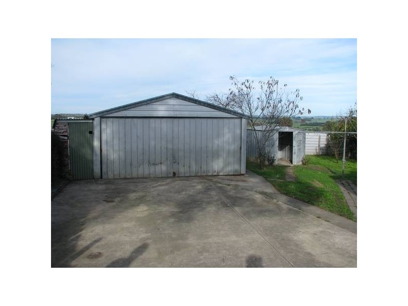 15 Byrnes Street, Leongatha VIC 3953