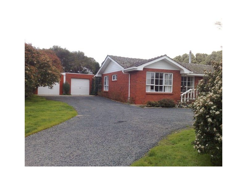 62 Jeetho Road, Loch VIC 3945