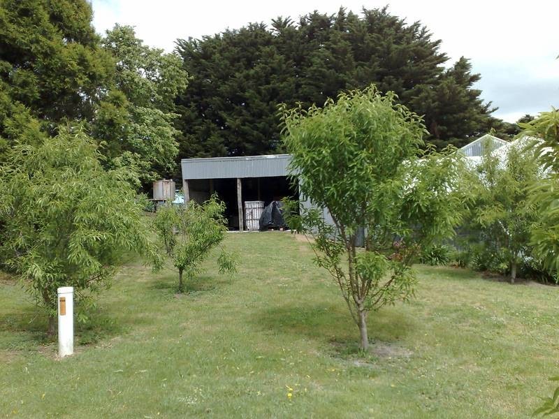 62 Jeetho Road, Loch VIC 3945