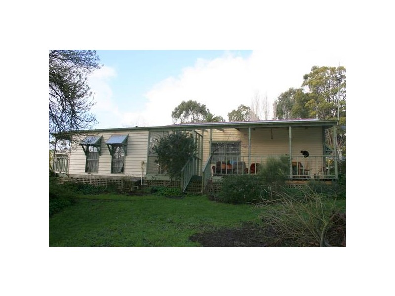 330 Jeetho West Road, Loch VIC 3945