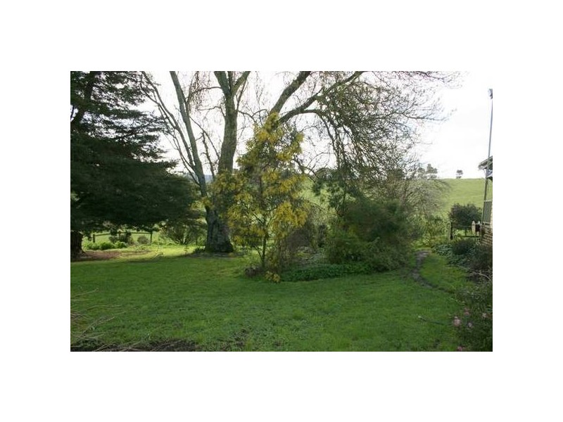 330. Jeetho West Road, Loch VIC 3945