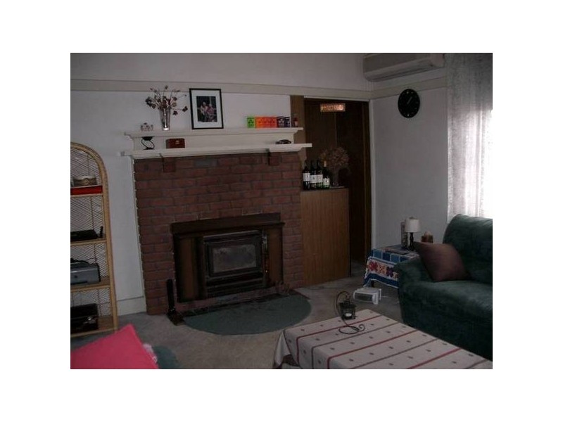 31 Victoria Street, Loch VIC 3945
