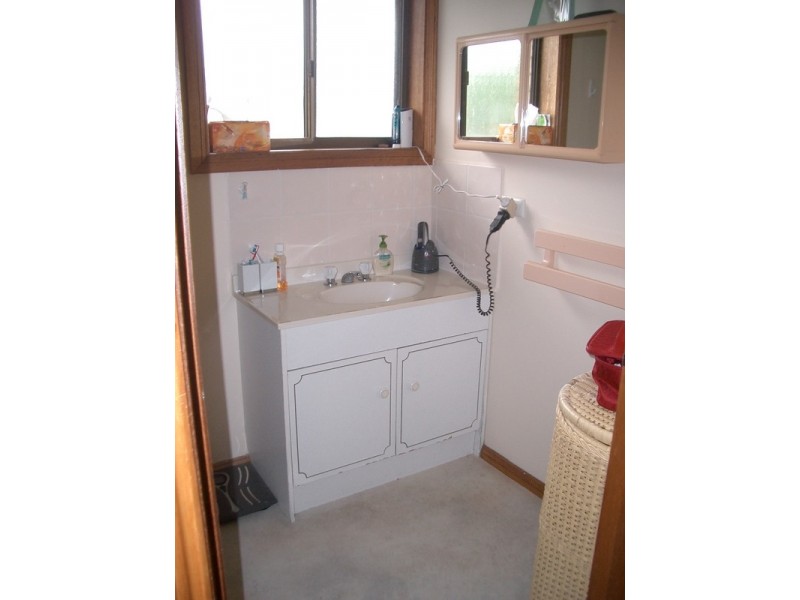 2/20 Bates Aveune, Korumburra VIC 3950