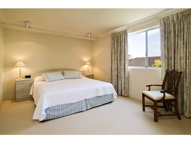 2/87 Burns Bay Road, Lane Cove NSW 2066