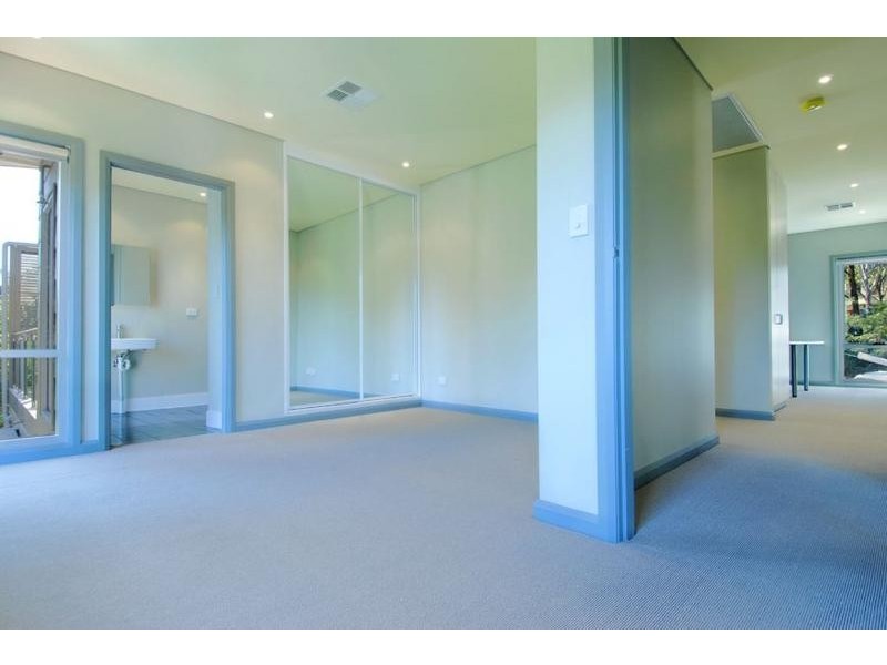 1a Finlayson St, Lane Cove NSW 2066