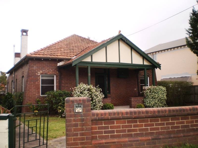 39 Carlotta Street, Greenwich NSW 2065