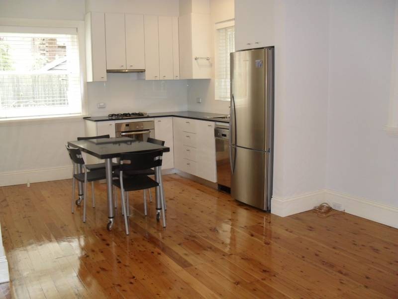 2/2 Lavender Street, Mcmahons Point NSW 2060