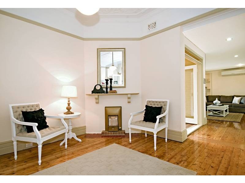 7 Hinkler Street, Greenwich NSW 2065