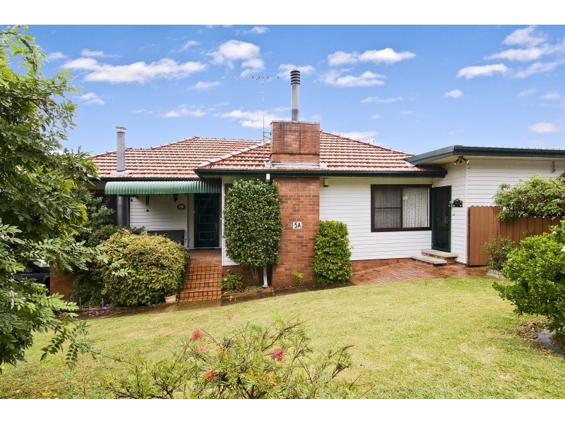 5A Dobson Crescent, Ryde NSW 2112