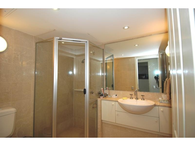 802/12 Glen Street, Milsons Point NSW 2061