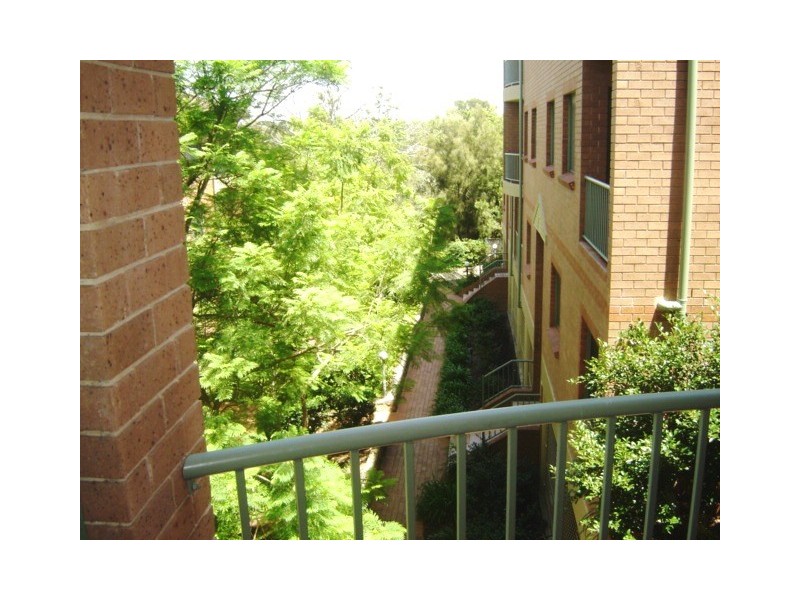 19/292 Burns Bay Road, Lane Cove NSW 2066