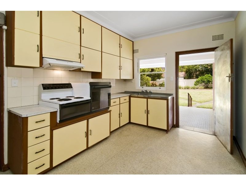 26 Hinkler Crescent, Lane Cove NSW 2066