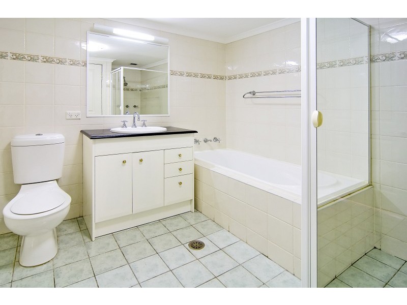 2/45 Walkers Drive, Lane Cove NSW 2066