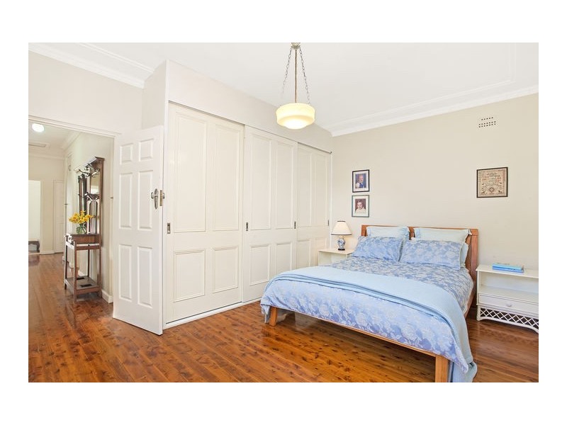 264a Burns Bay Road, Lane Cove NSW 2066